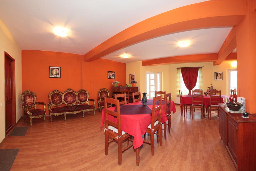 Pensiunea Nadine Hotel Агапия Екстериор снимка