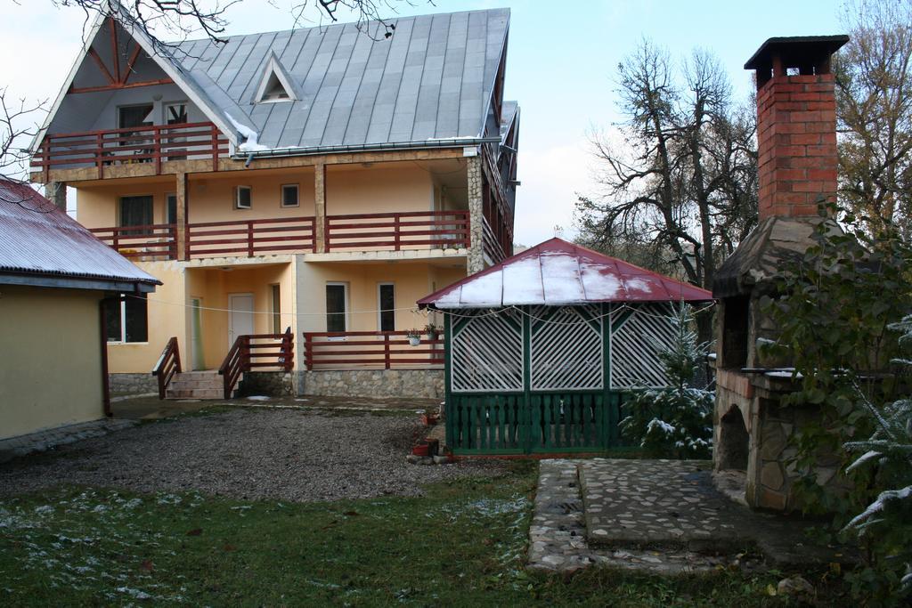 Pensiunea Nadine Hotel Агапия Екстериор снимка